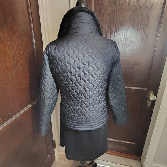 Marmot Quilted Jacket Womens M Insulated Puffer Coat Faux Fur Collar Black Zip - Picture 3 of 11
